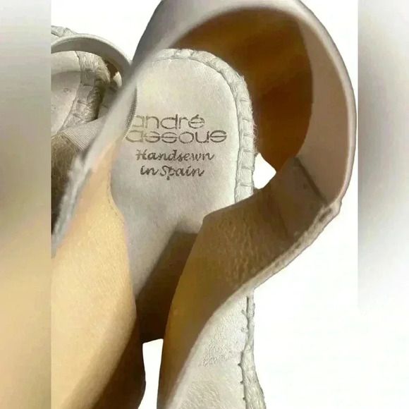 Andre Assous Tan Wedge Espadrille Sandals Size 40 leather in excellent condition - Picture 5 of 7